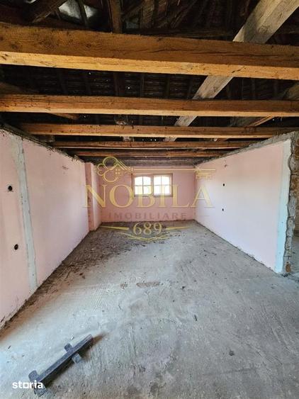 Casă cu 4 camere cu Teren 1100 Mp în Central