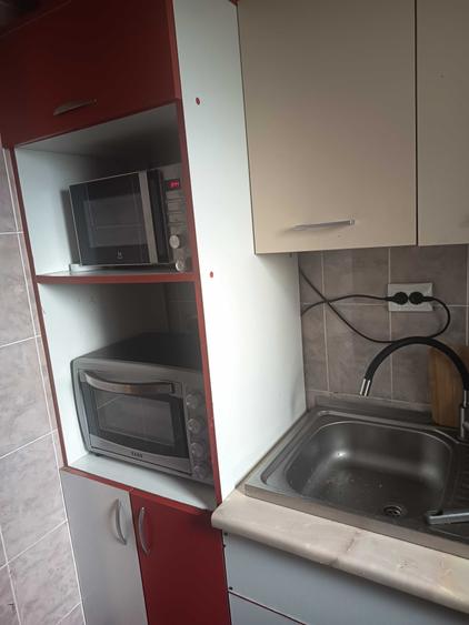 Apartament cu 3 camere semidecomandat în Ștefănești