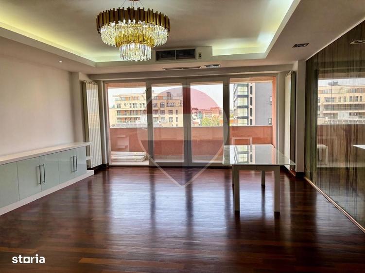 Apartament cu 4 camere în Eminescu