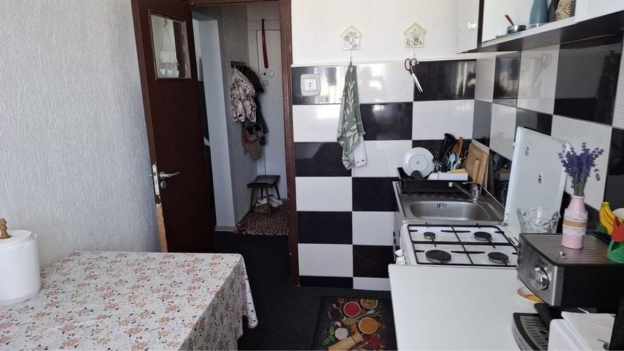 Apartament cu 2 camere semidecomandat în Onești