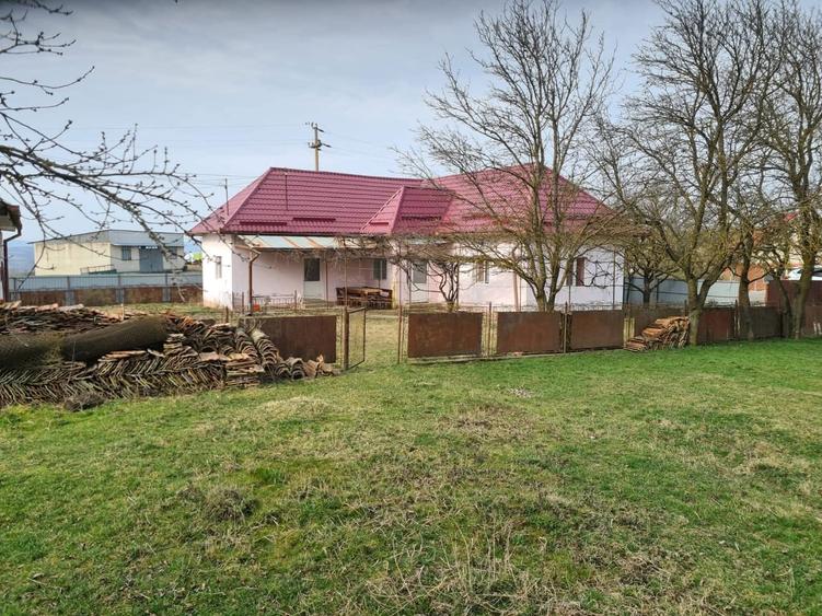 Casă cu 4 camere în Țaga