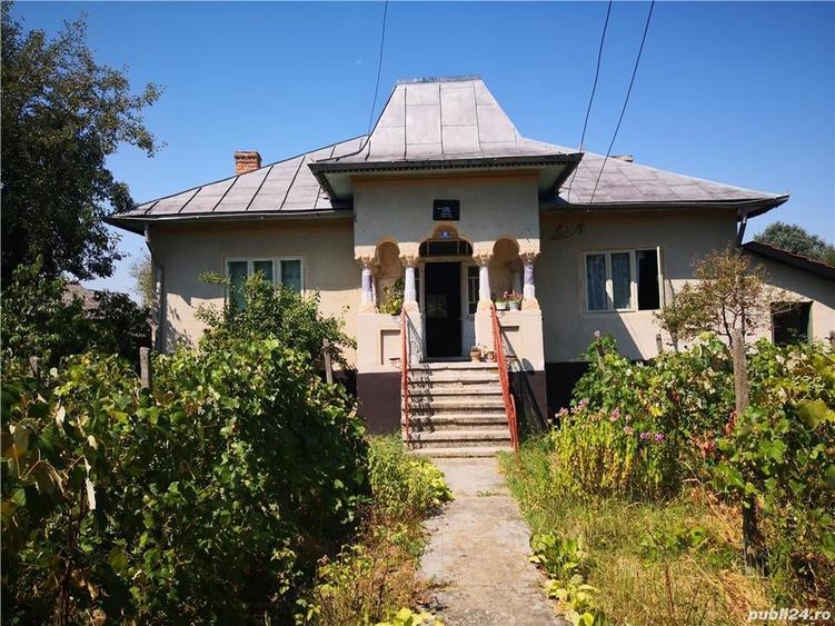 Casă cu 4 camere cu Teren 2000 Mp în Sinești