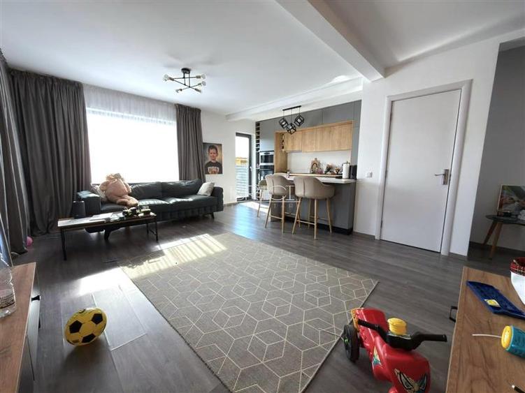 Duplex cu 3 camere cu Garaj în Tărlungeni