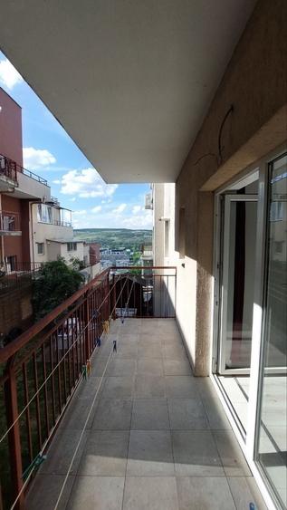 Apartament cu 2 camere decomandat în Florești