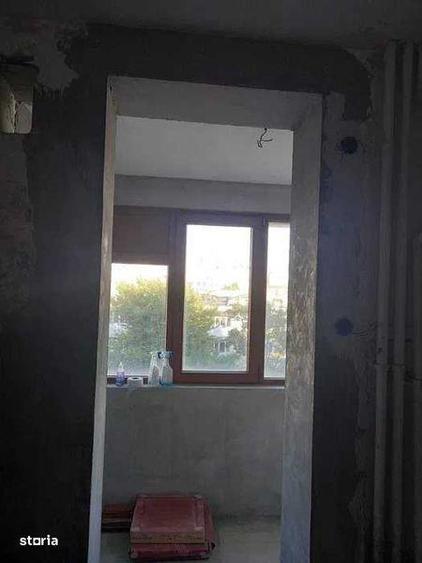 Vand apartament 2 camere decomandat - 1
