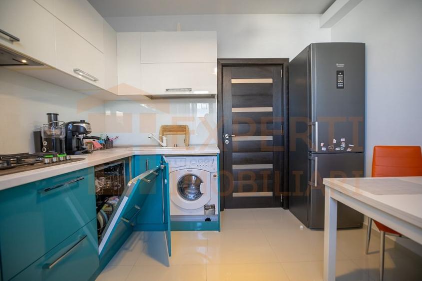 Apartament cu 3 camere decomandat, mobilat în Faleza Nord