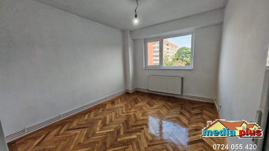 Apartament cu 3 camere decomandat în Țiglina 1