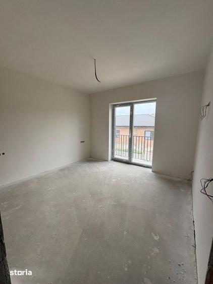 Casă cu 4 camere cu Teren 350 Mp în Ferneziu