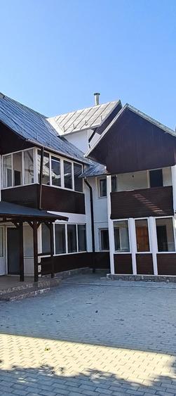 Casă cu Teren 700 Mp în Central