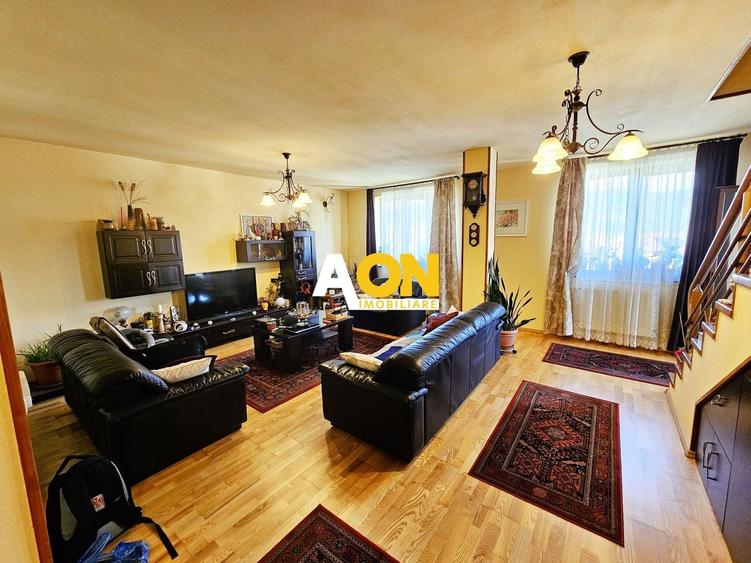 Apartament cu 3 camere decomandat, mobilat în Cetate