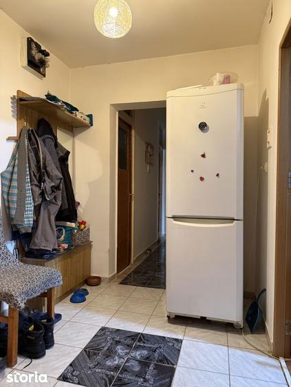 Apartament cu 3 camere decomandat în Rahova