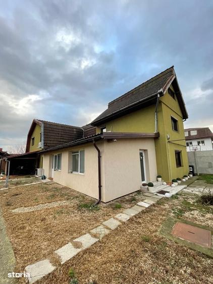 Apartament cu 5 camere în Blașcovici