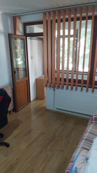 Apartament cu 2 camere semidecomandat în Ultracentral
