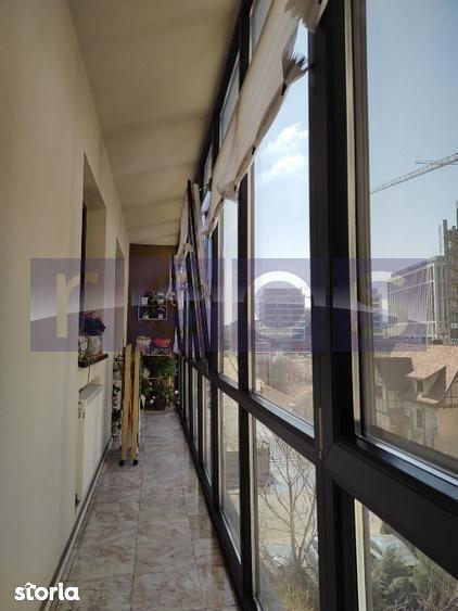 Apartament cu 3 camere decomandat, mobilat în Nerva Traian