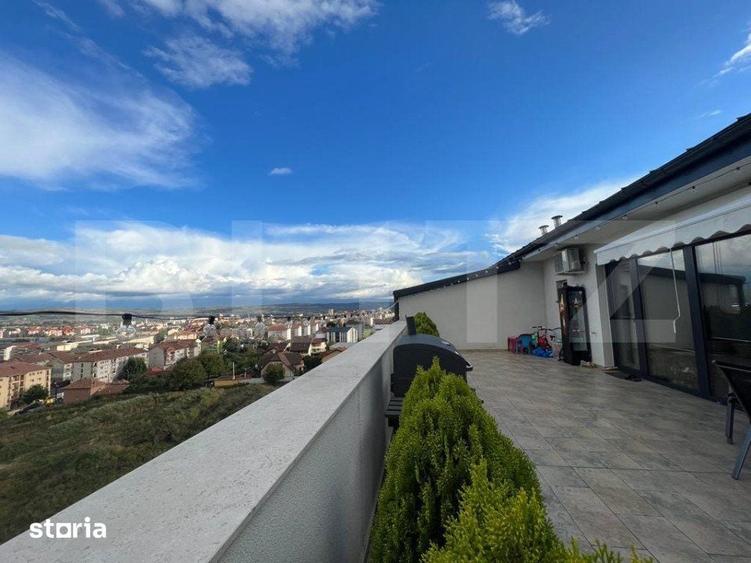 Apartament cu 3 camere în Cetate