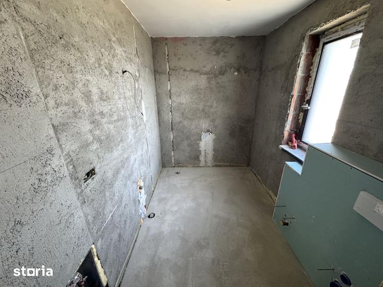 Casă cu 5 camere cu Teren 700 Mp în Bucium