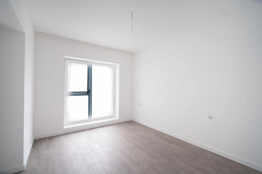 Apartament cu 3 camere decomandat în Obor