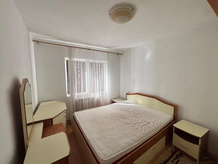 Apartament cu 4 camere decomandat, mobilat în Ștefan cel Mare