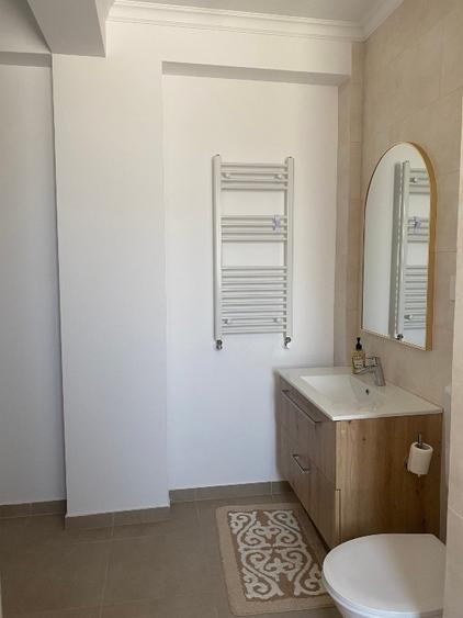 Duplex cu 6 camere cu Canalizare în Afumați