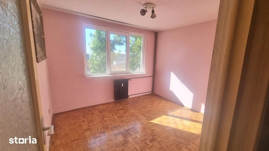 Apartament cu 2 camere semidecomandat în Rogerius