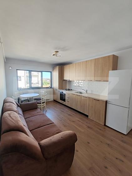 Apartament cu 3 camere decomandat, mobilat în Exterior Est