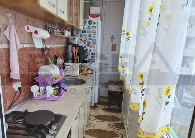 Apartament cu 2 camere semidecomandat în Chinteni