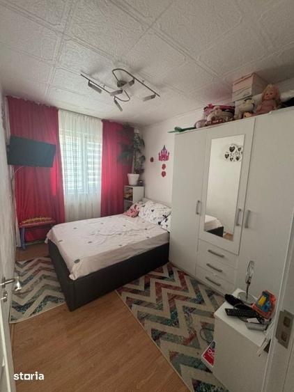 Apartament cu 4 camere semidecomandat în George Enescu