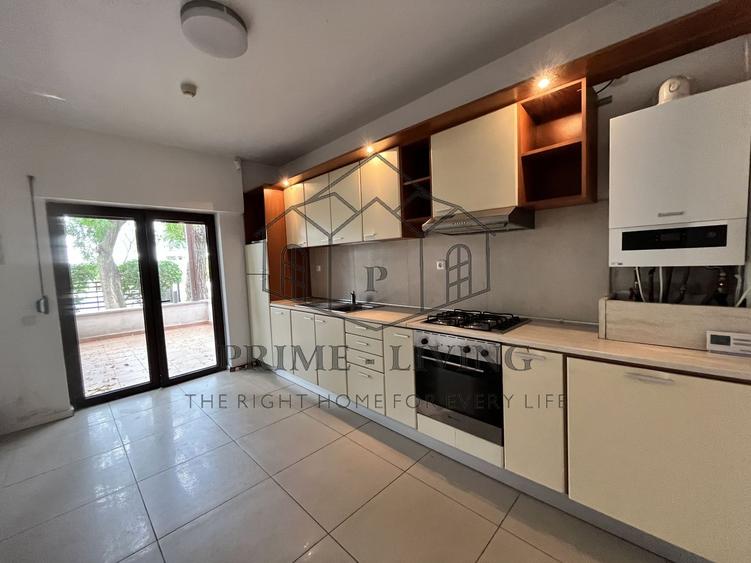 Duplex cu 6 camere cu Canalizare în Străulești