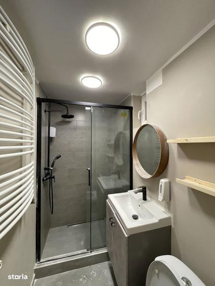 Apartament cu 3 camere decomandat în Romană