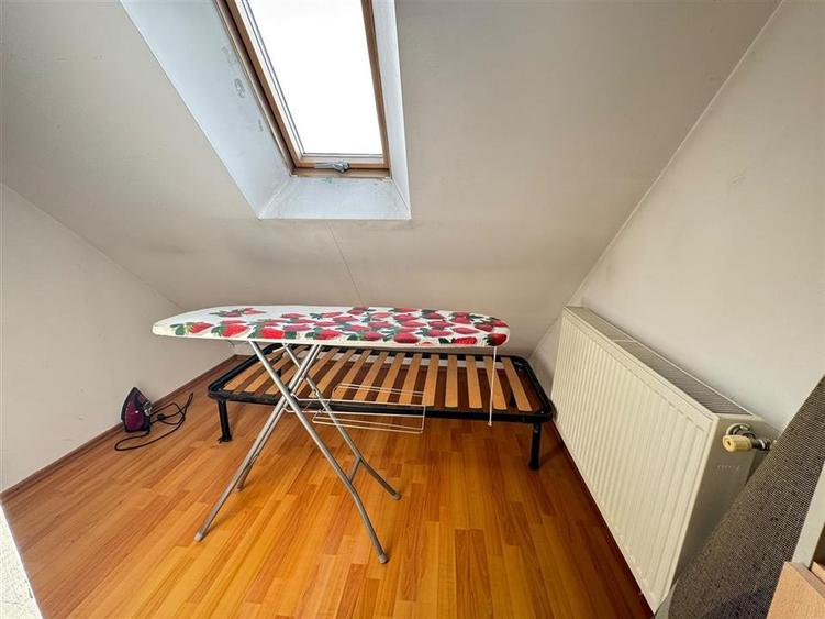 Apartament cu 3 camere decomandat, mobilat în Vasile Aaron