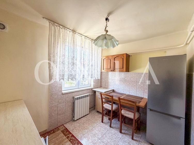 Apartament cu 2 camere semidecomandat, mobilat în Semicentral