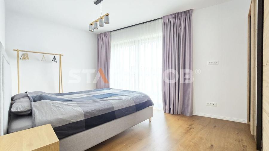 Apartament cu 3 camere decomandat, mobilat în Central