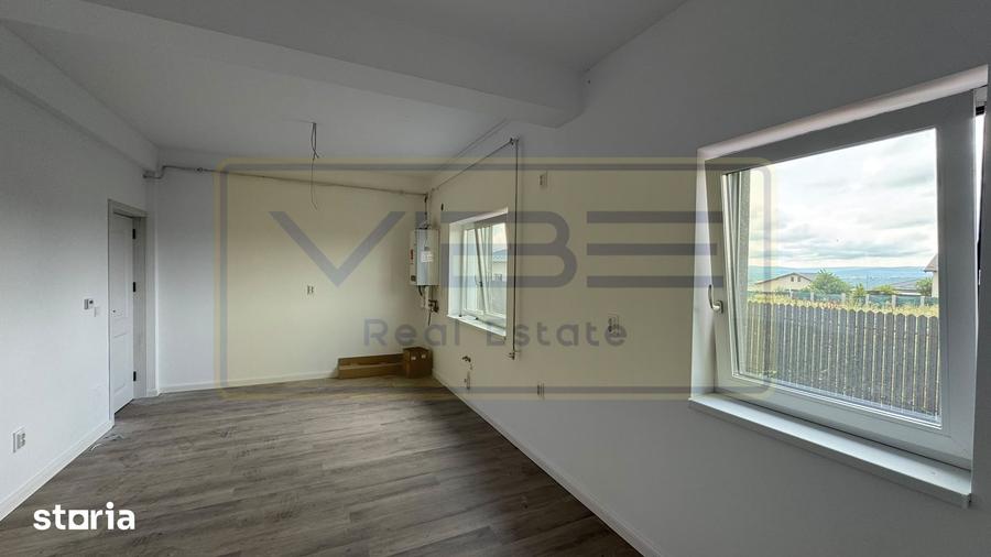 Casă cu 4 camere cu Teren 450 Mp în Valea Ursului