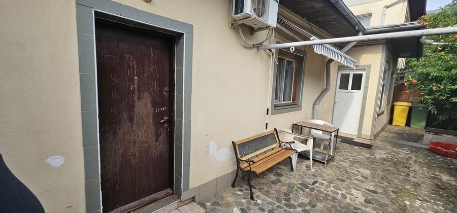 Apartament cu 2 camere semidecomandat în Rahova