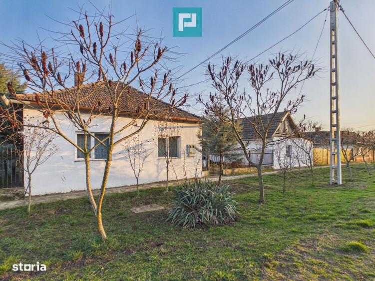 Casă cu 7 camere cu Teren 3141 Mp în Macea