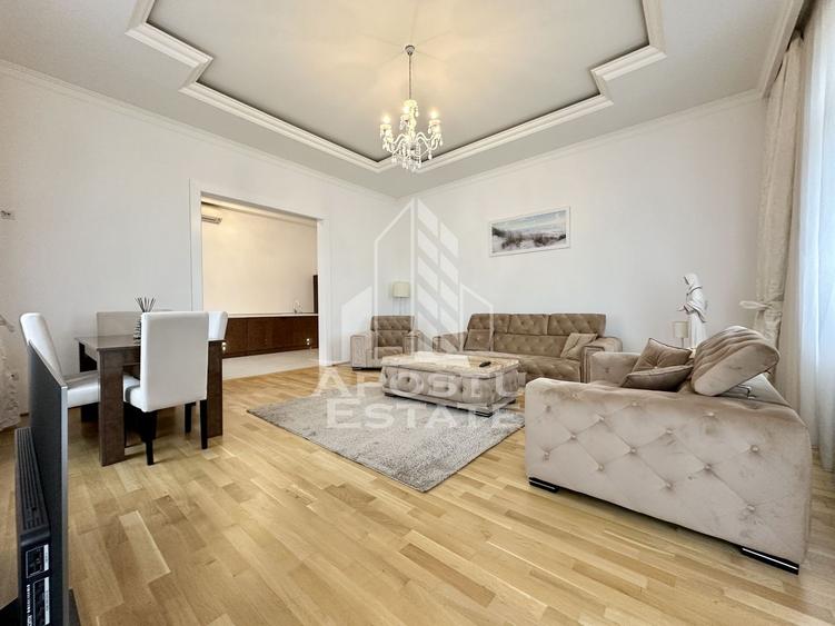 Apartament cu 3 camere decomandat, mobilat în Neptun