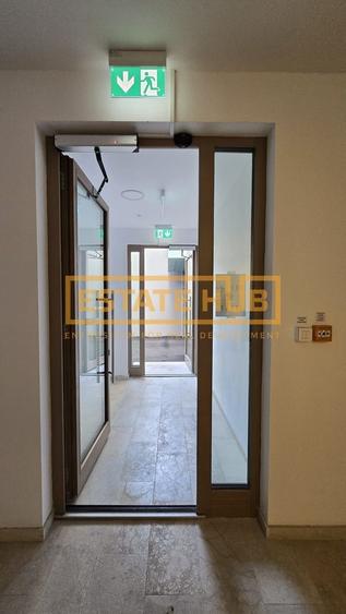 Apartament cu 3 camere semidecomandat în Ultracentral