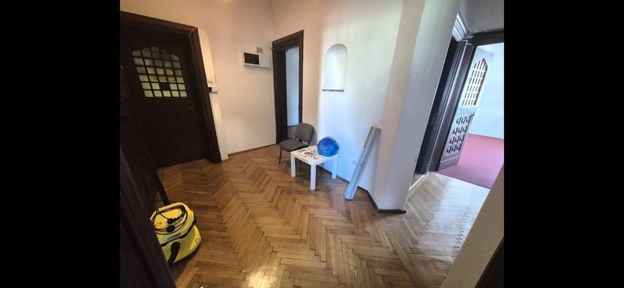 Apartament decomandat în Romană