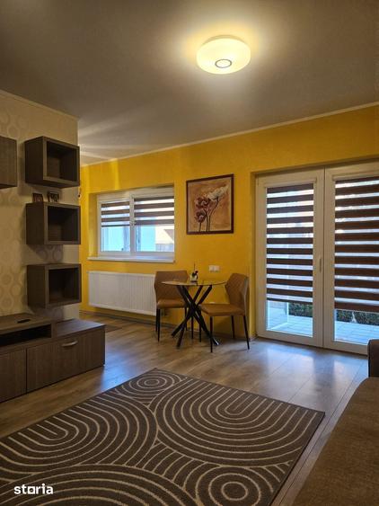 Apartament cu 2 camere decomandat în Est