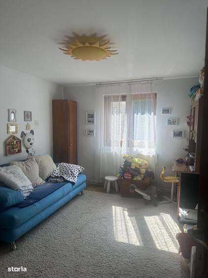 Casă cu 4 camere în Poiana