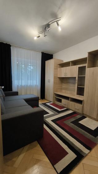 zona Simion Barnutiu, decomandat,centrala proprie, renovat, mobilat modern - 8