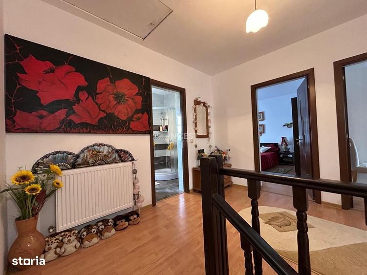 Casă cu 4 camere în Central