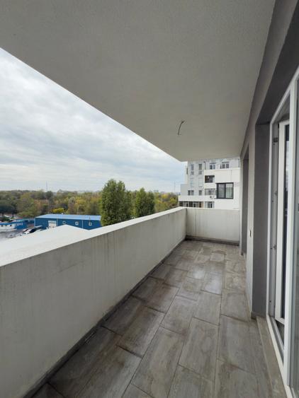 Apartament cu 3 camere în Mihai Bravu