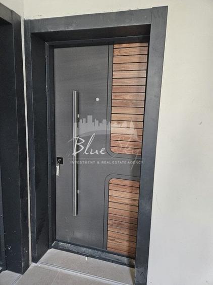 Apartament cu 3 camere decomandat în Mamaia-Sat