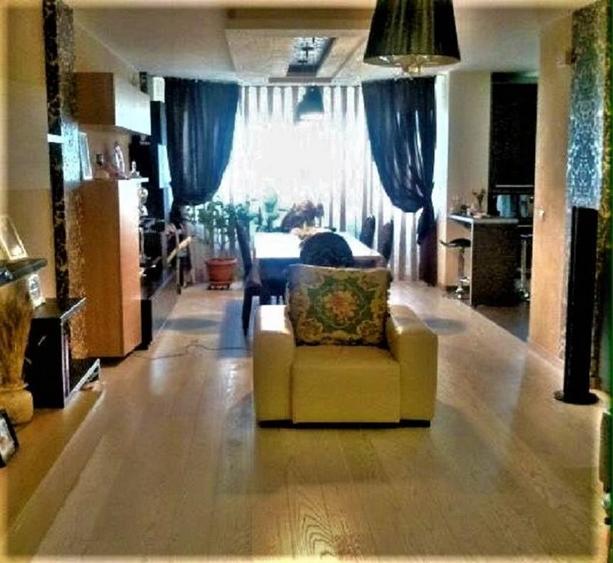 Apartament cu 4 camere în Europa