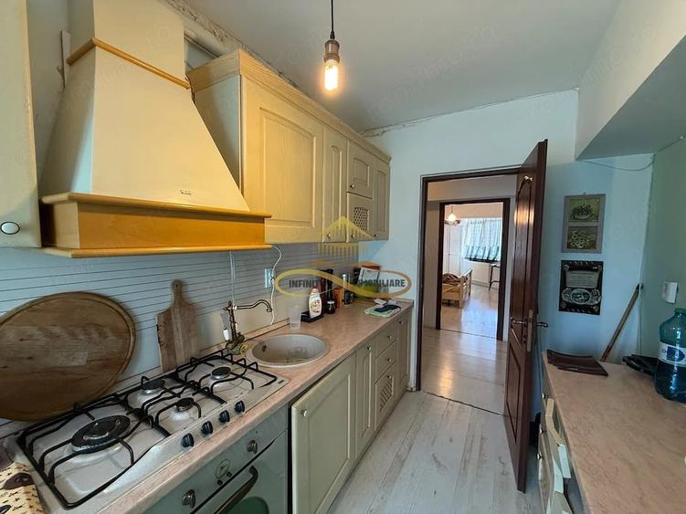Apartament cu 4 camere decomandat în 9 Mai