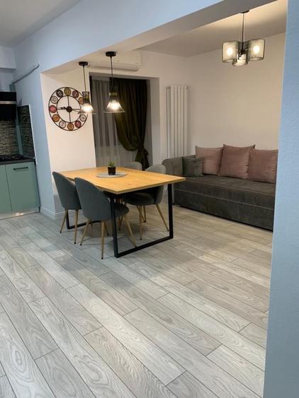 Apartament cu 2 camere decomandat în Faleză