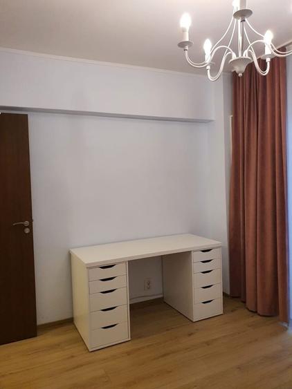 Apartament cu 2 camere decomandat în Teiul Doamnei