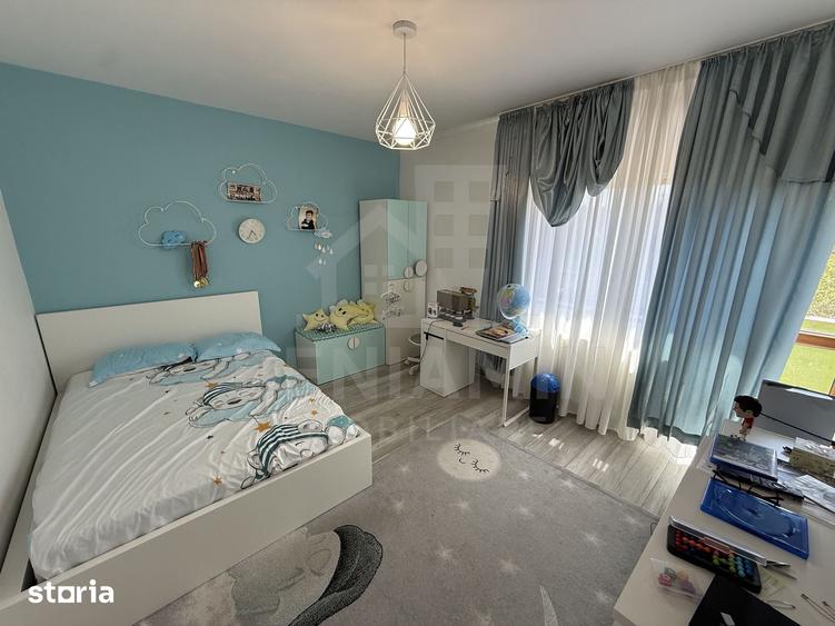 Casă cu 5 camere cu Teren 1039 Mp în Rovine