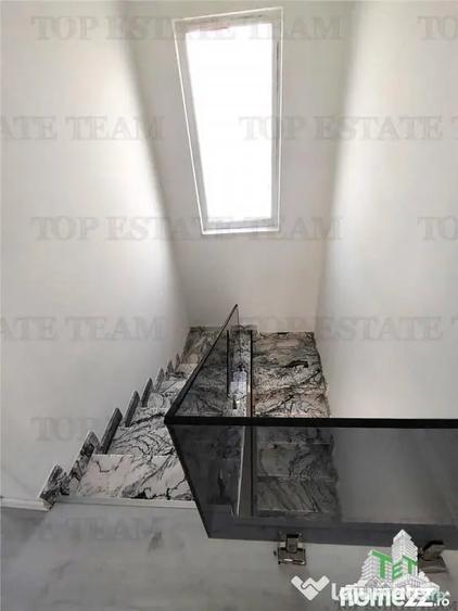 Casă cu 5 camere cu Teren 630 Mp în Corbeanca